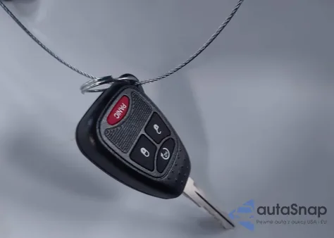 2013 Jeep Wrangler Unlimited Freedom Edition из США, поврежденный, VIN 1C4HJWDG2DL569561